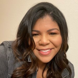 Meet your Posher, Ravae